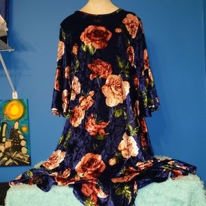 2XL LuLaRoe Blue Floral Elegant Maurine